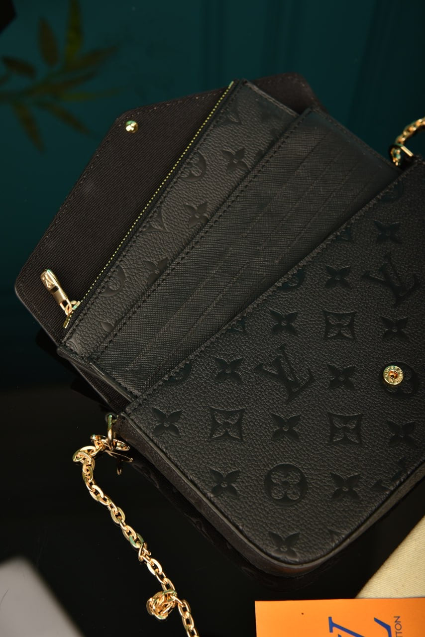 LV Felicie Pochette black monogram(21cm x 12cm)