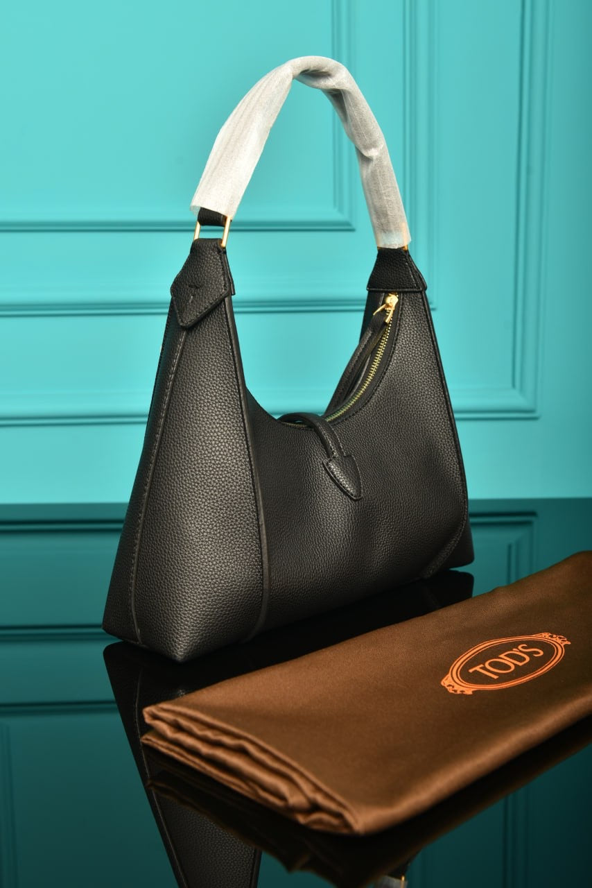 Tod’s shoulder bag black (31cm x 26cm)