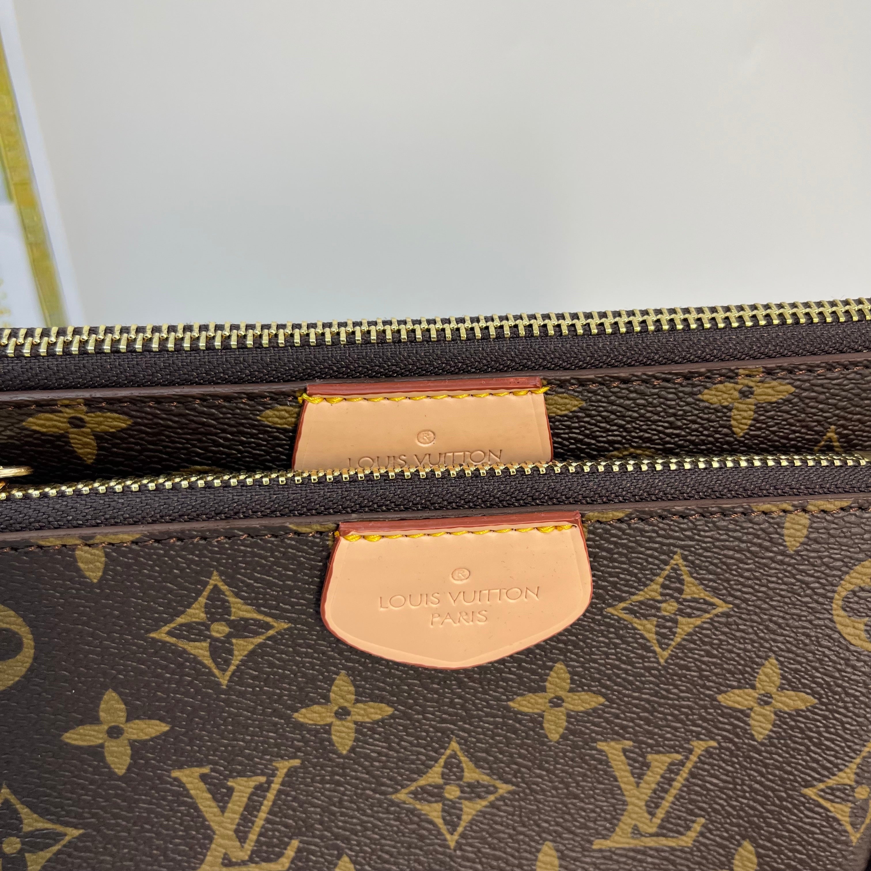LV MULTI PINK(23cm x 15cm)