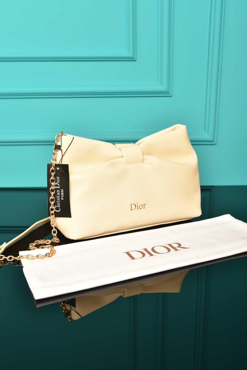 Dior small row bag cream (26cm x 16cm)