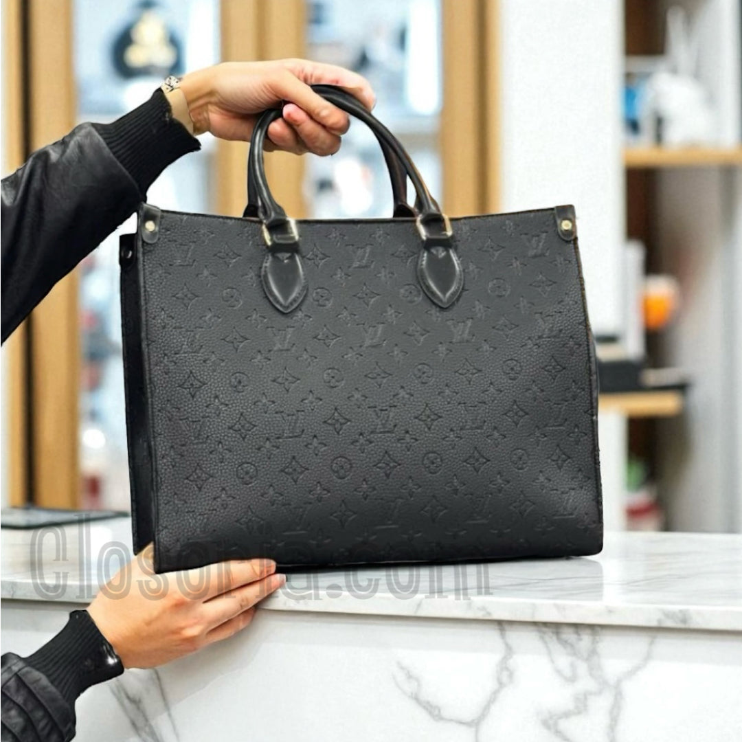 LV ONTHEGO BLACK MONOGRAM (34cm x 27cm)