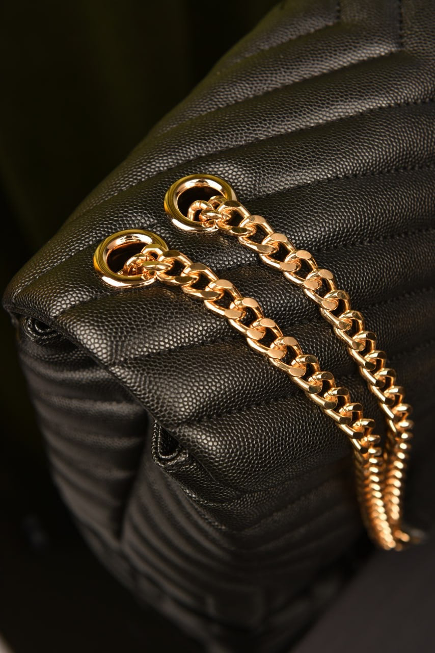 YSL LOULOU BLACK(24cm x 17cm)