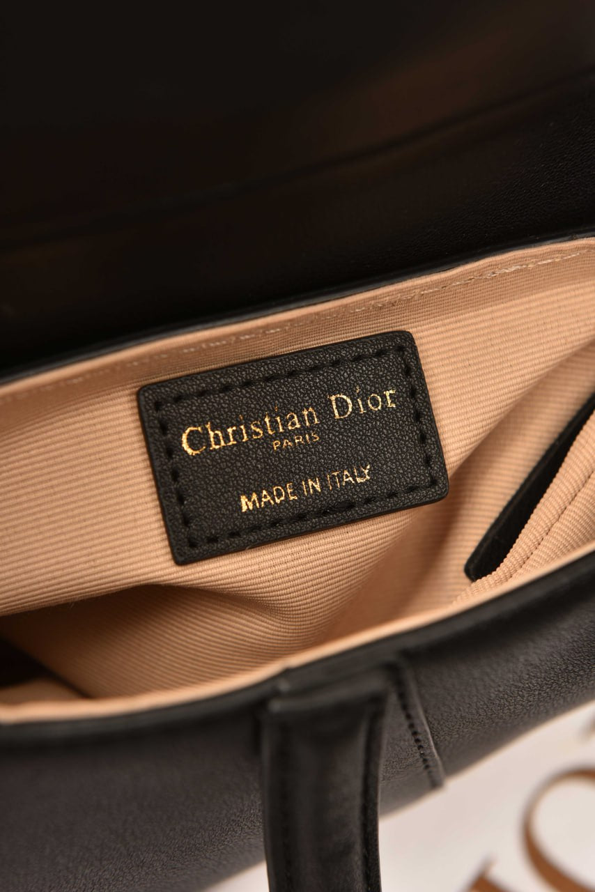 DIOR SADDLE BLACK(19cm x 17cm)