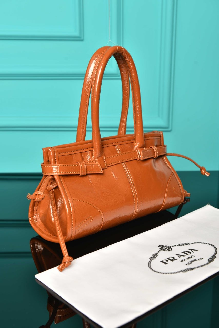 Prada Bonnie brown(32cm x 18cm)