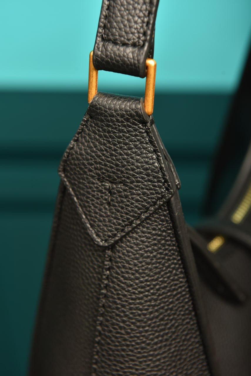 Tod’s shoulder bag black (31cm x 26cm)