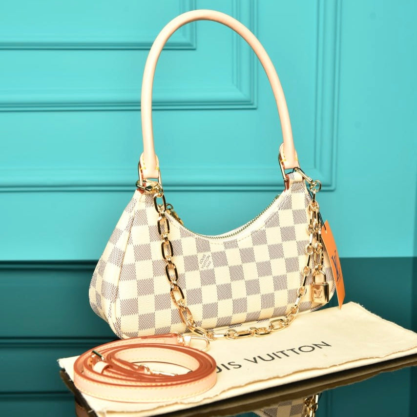 LV catchy pm damier  (24cm x 10 cm)