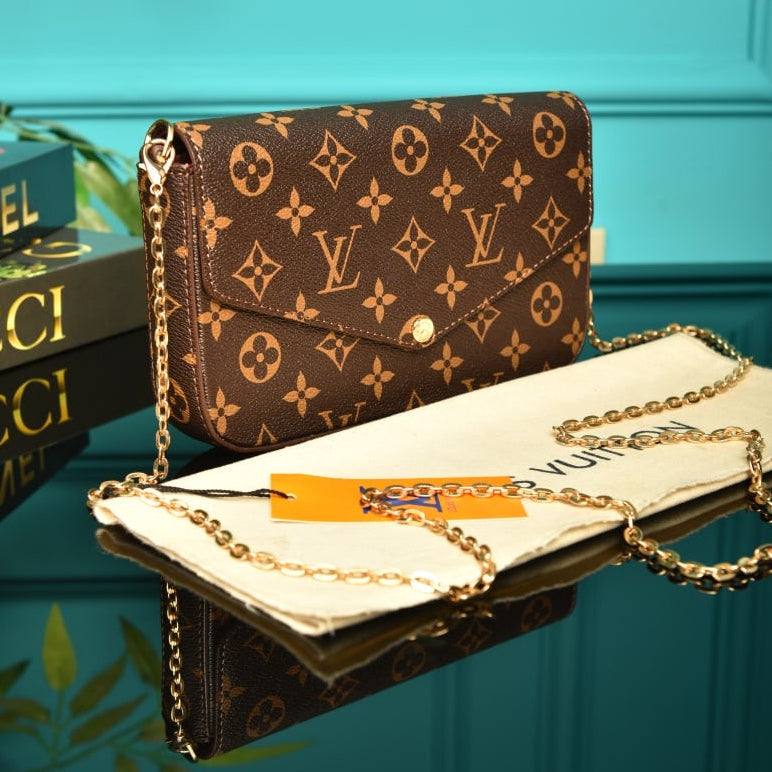 LV Felicie Pochette monogram(21cm x 12cm)