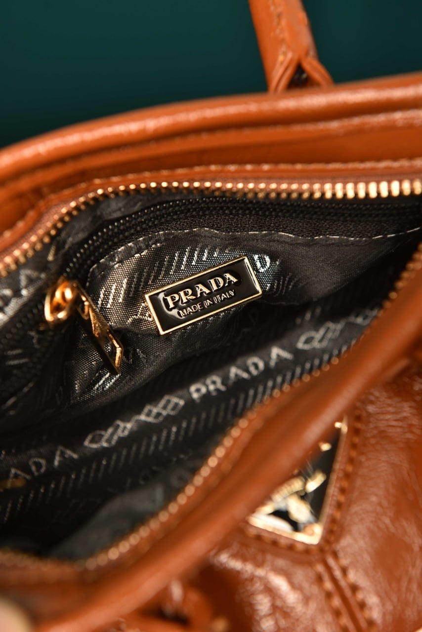 Prada Bonnie brown(32cm x 18cm)