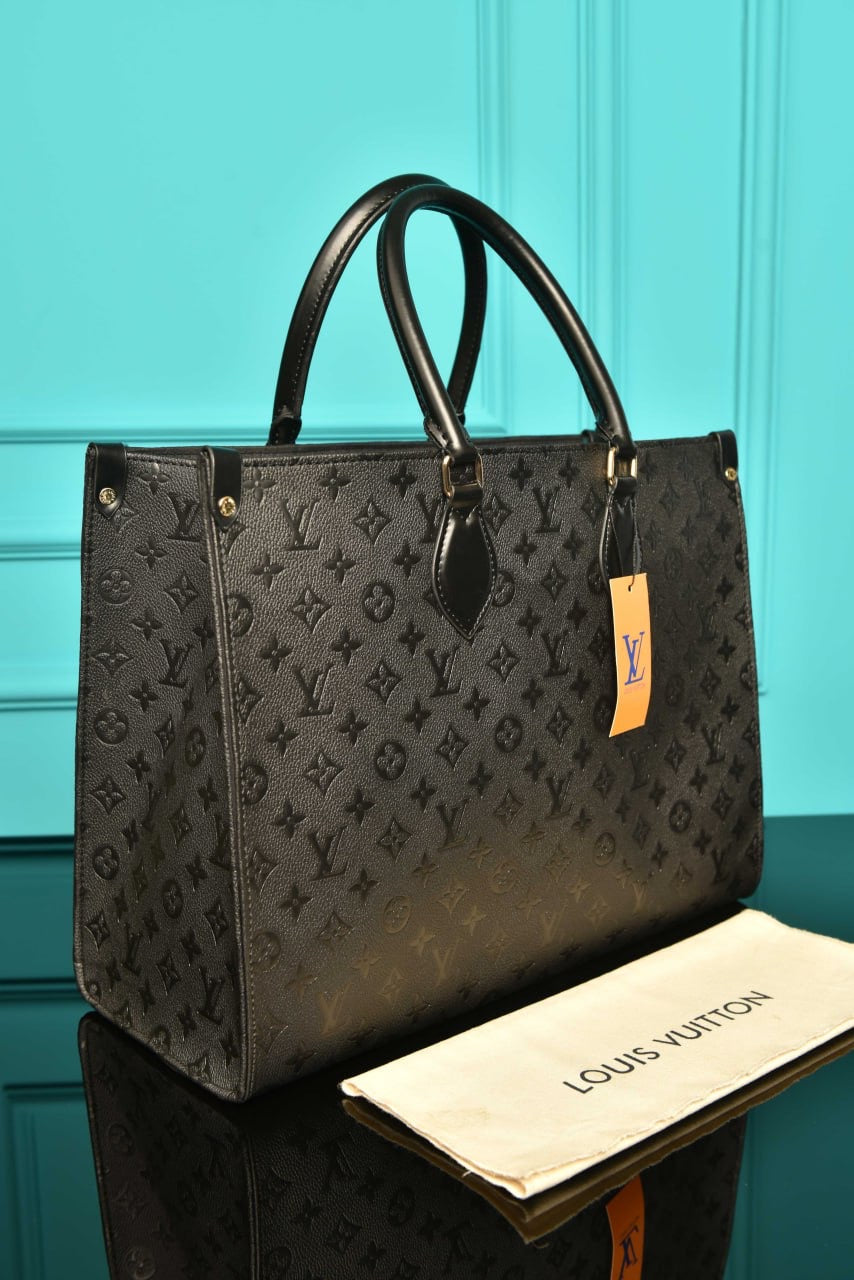 LV ONTHEGO BLACK MONOGRAM (34cm x 27cm)