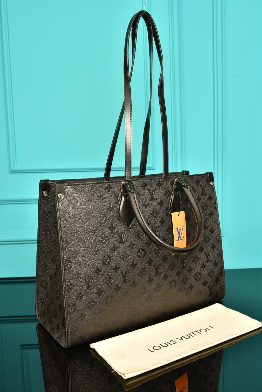 LV ONTHEGO BLACK MONOGRAM (34cm x 27cm)