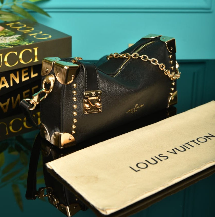 LV X TM SLIM TRUNK BLACK (24cm x 11.5cm)