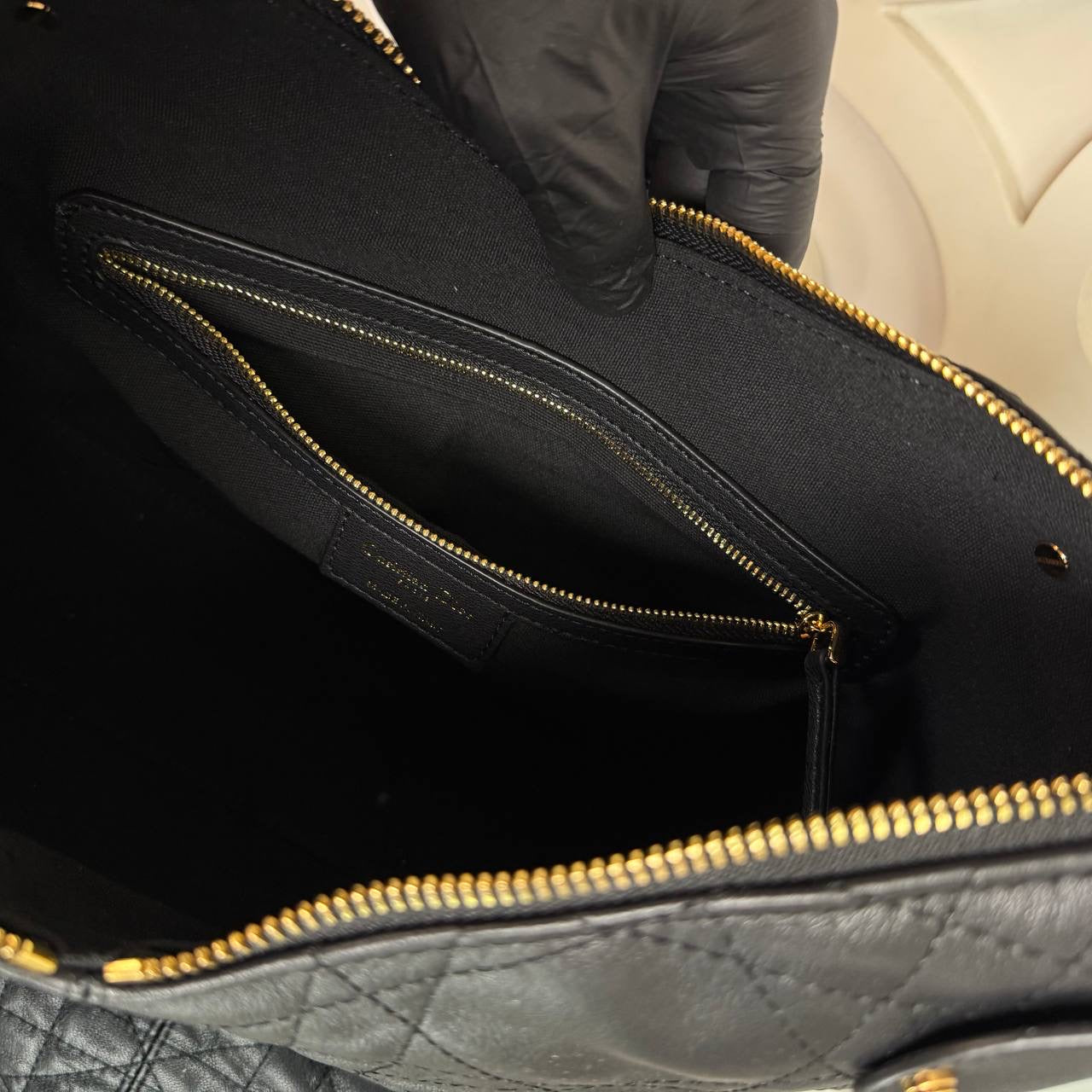 Dior voyage beige (34cm x 22cm)