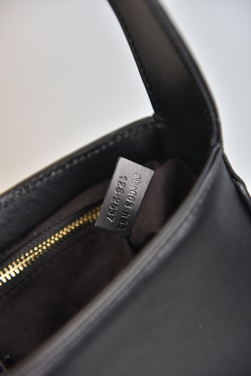 Ysl Le 5 a 7 hobo bag black(23cm x 16cm)