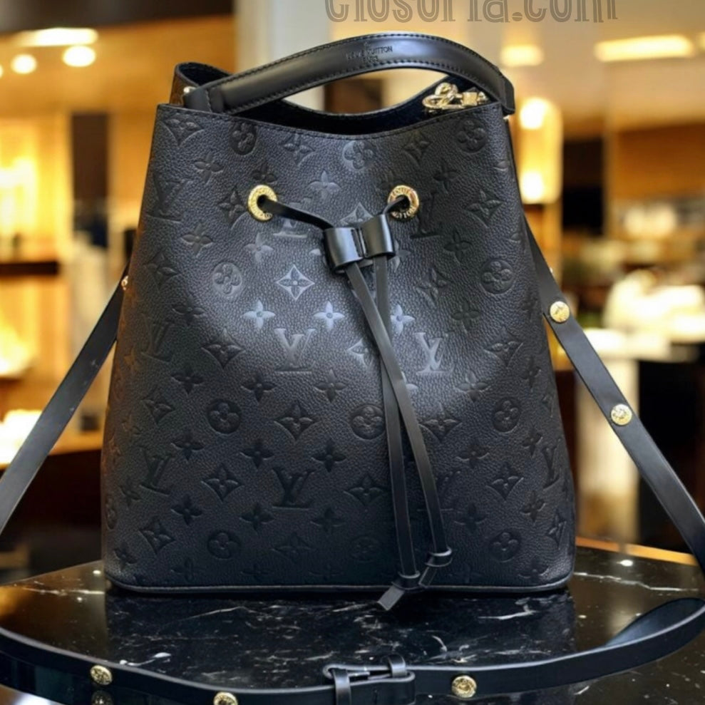 Lv noe noe monogram black(39cm x 27cm)