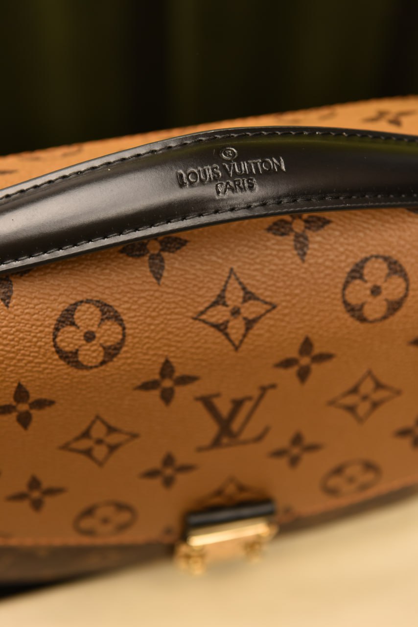 LOUIS VUITTON  METIS MONOGRAM REVERSE (25cm x22cm)