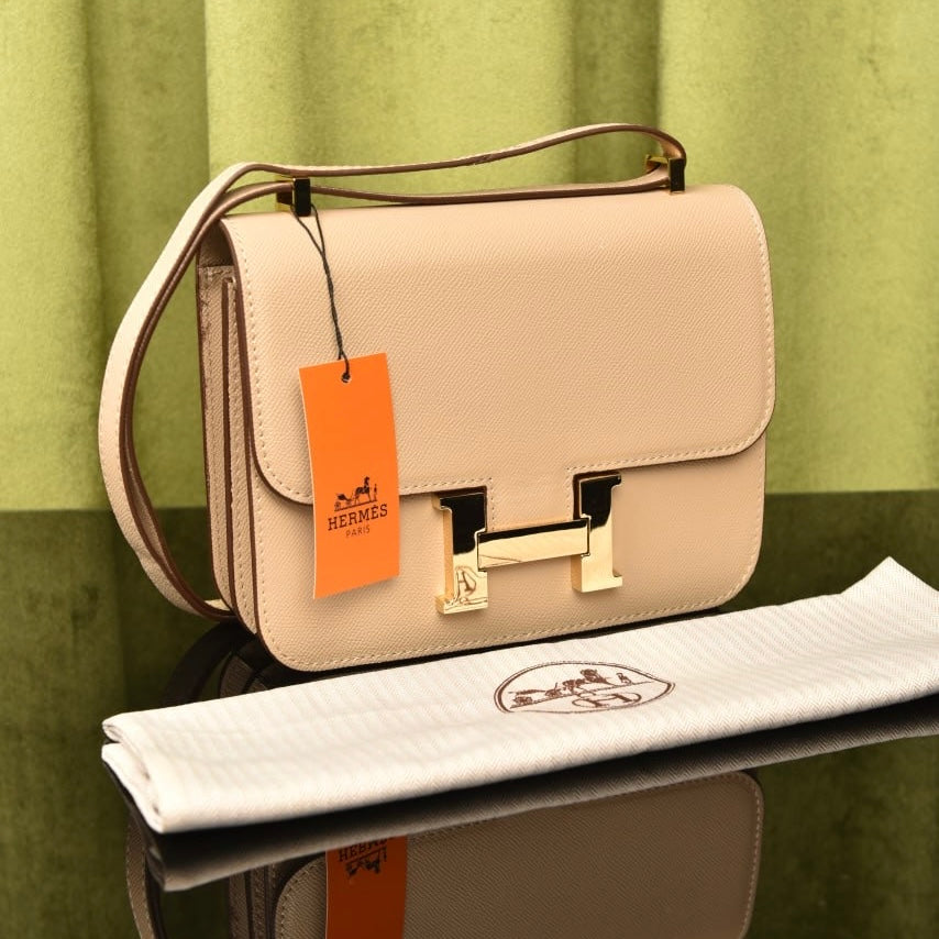 HERMES CONSTANCE BEIGE(24cm x 17cm)