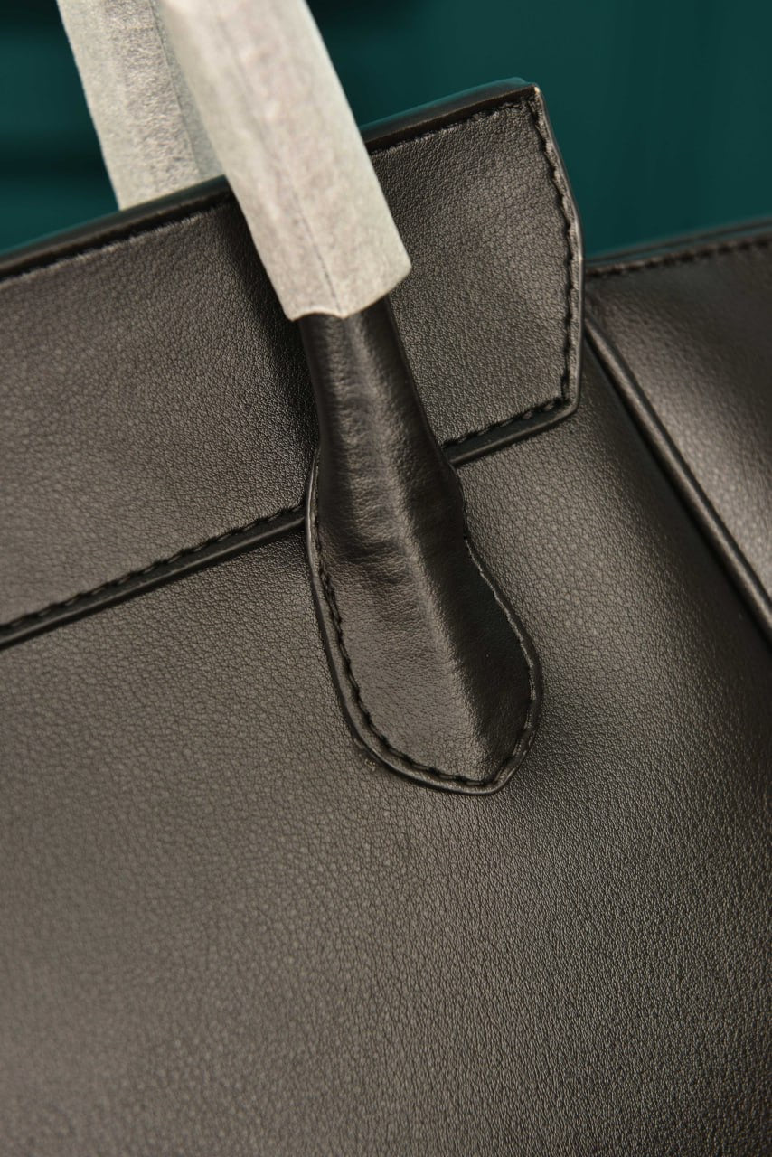 Small new luggage in supple shiny Lambskin(24cm x 15.5cm)