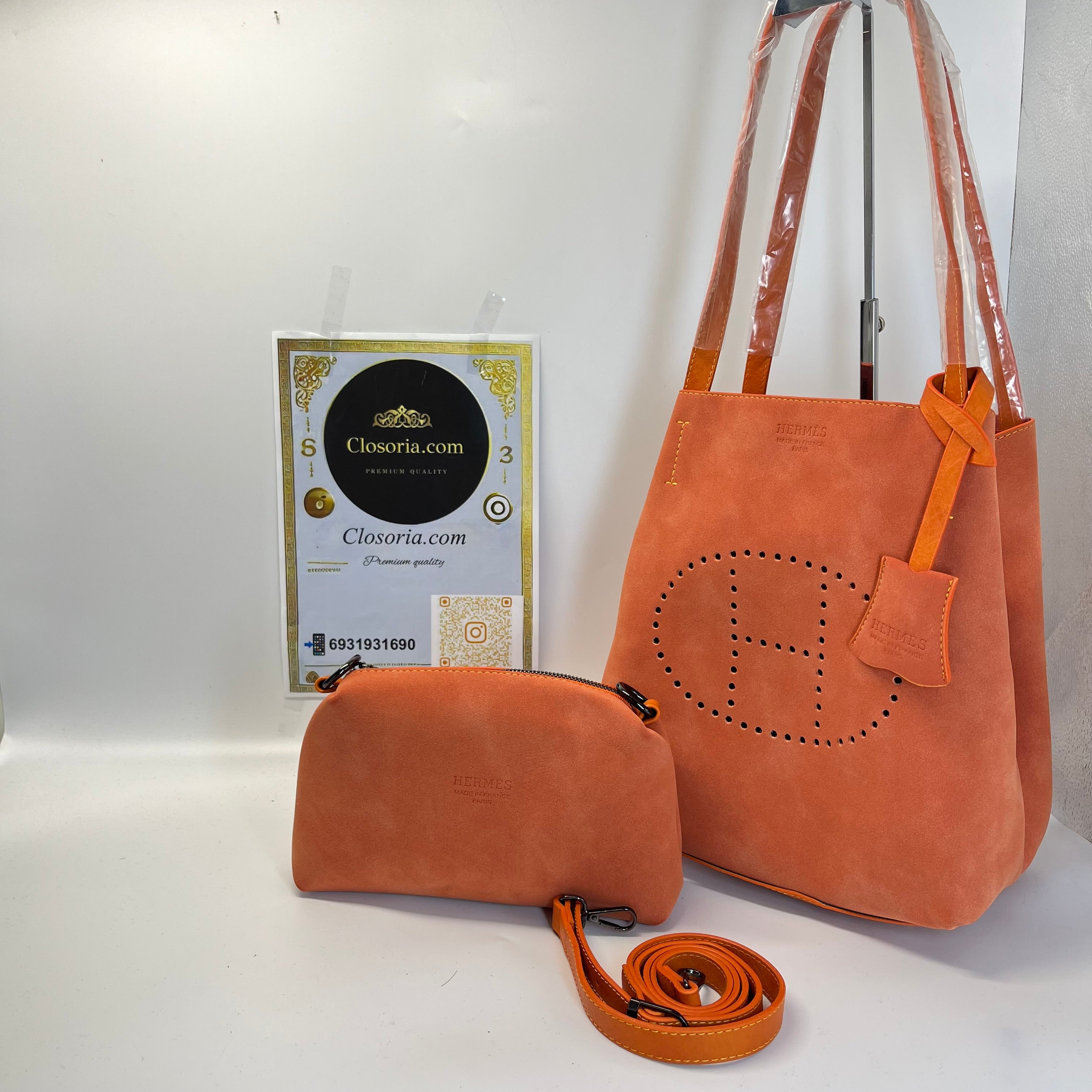 HERMES ORANGE SUEDE(30cm x 27cm)