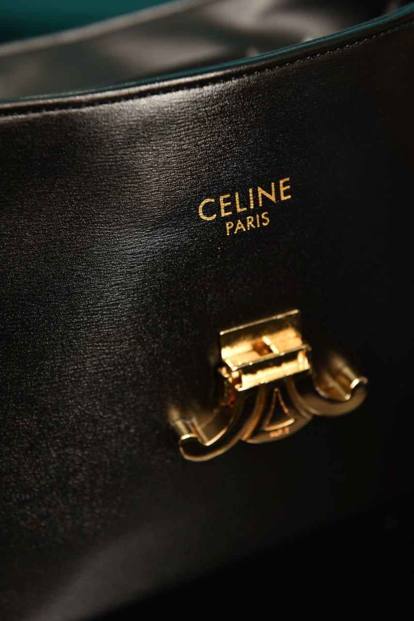 Celine medium nino bag in supple grained calfskin Black(25cm x 17.5cm)