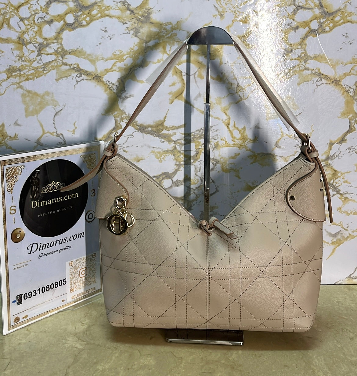 Dior voyage beige (34cm x 22cm)