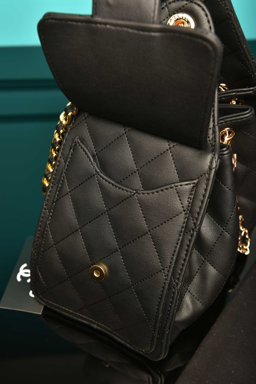 Chanel 25 black (30cm x 26cm x 14cm)