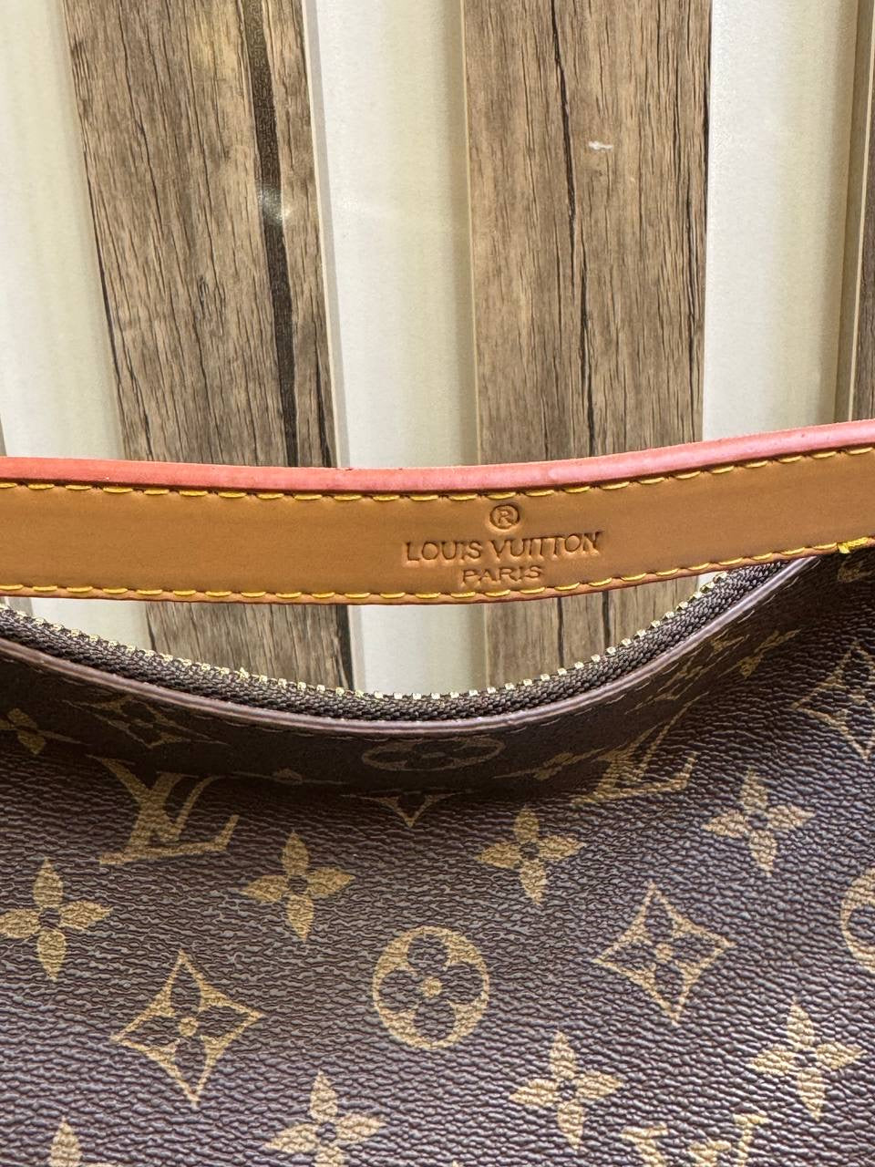 Louis Vuitton multipass monogram brown (27cm x 25cm)