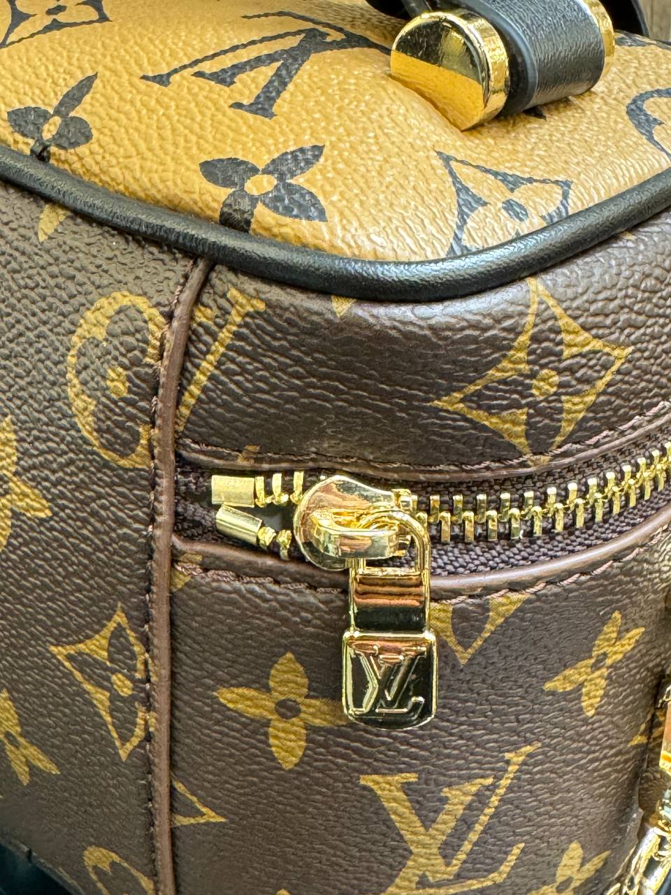 LOUIS VUITTON VANITY CASE POUCH MONOGRAM REVERSE (23cmx19cm)