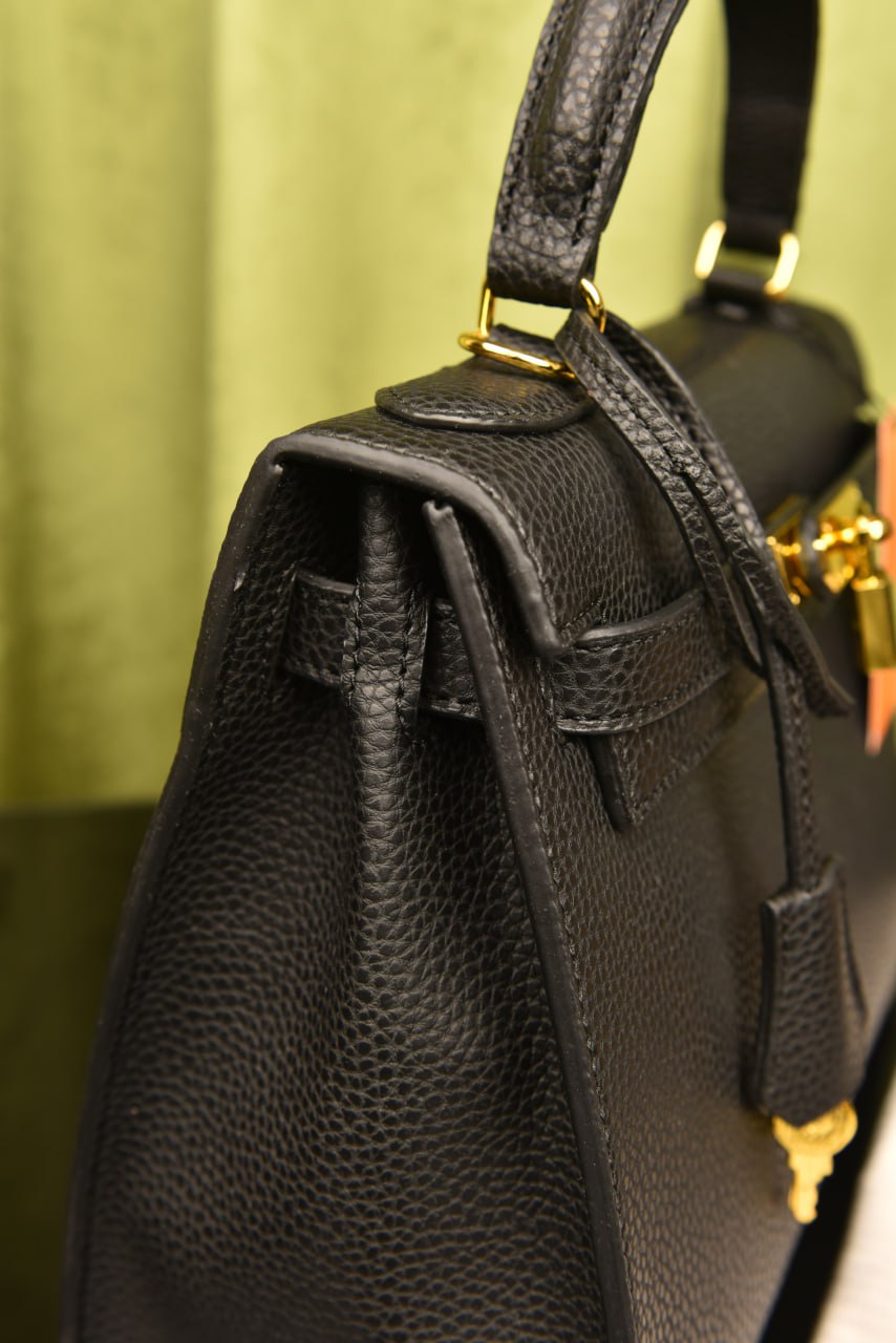 Hermes Kelly Black ( 30x24)