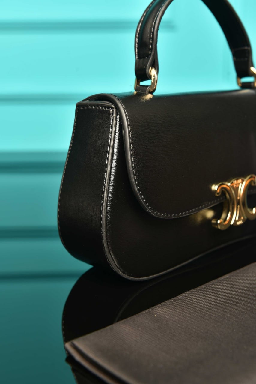 Celine Lola in shiny calfskin black(20cm x 11cm)