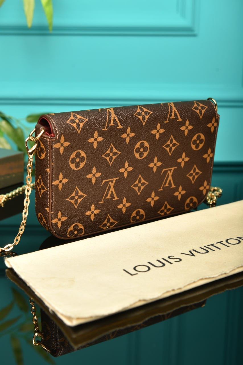 LV Felicie Pochette monogram(21cm x 12cm)