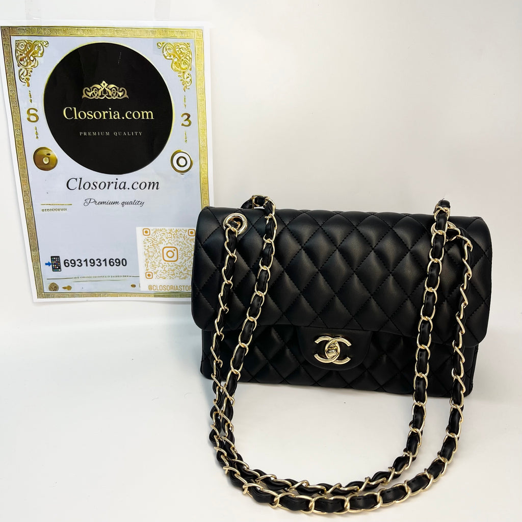 Chanel classic  flap black (size27cm x 18 cm)