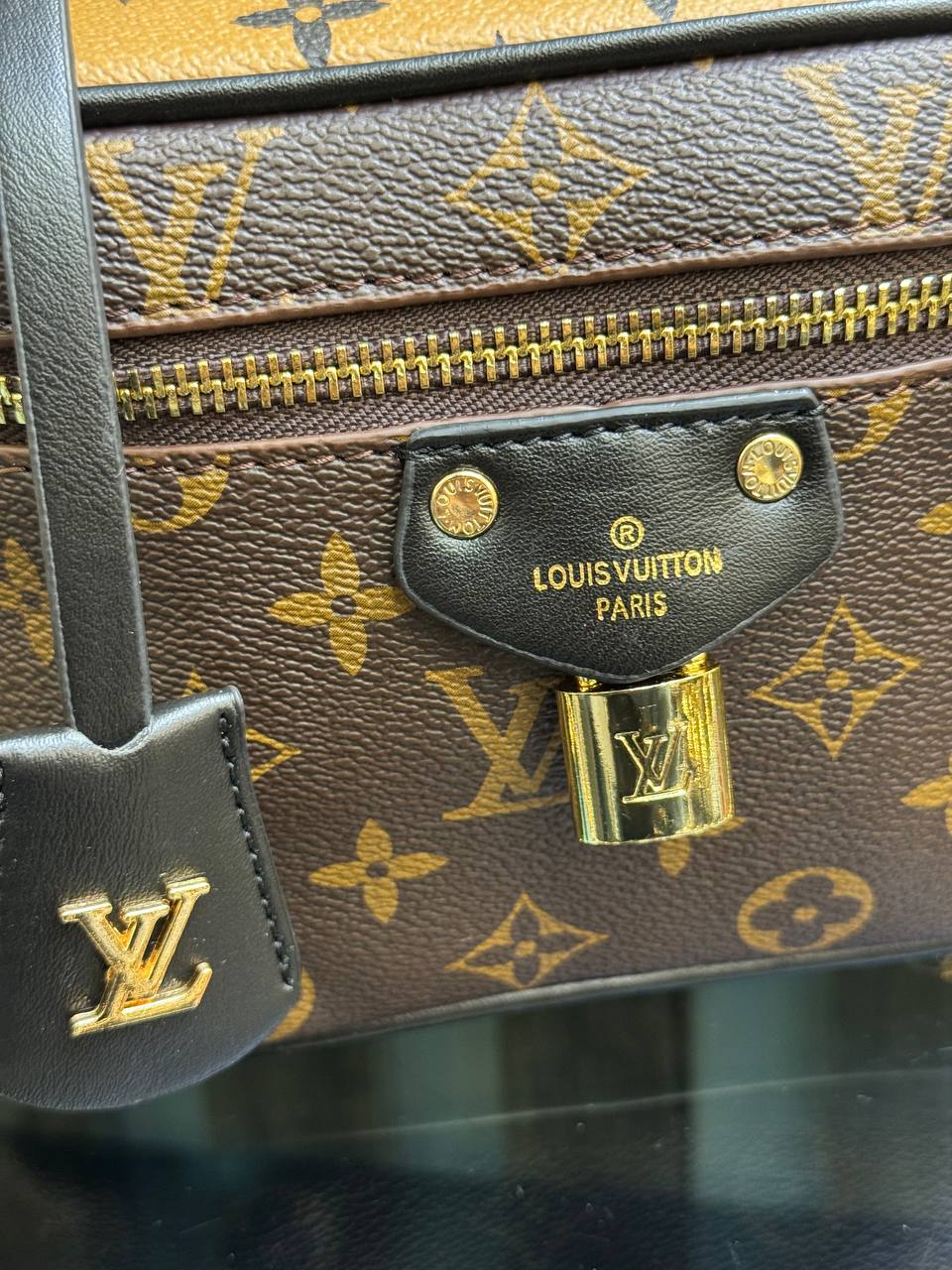 LOUIS VUITTON VANITY CASE POUCH MONOGRAM REVERSE (23cmx19cm)