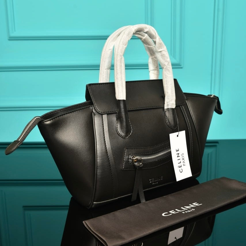 Small new luggage in supple shiny Lambskin(24cm x 15.5cm)