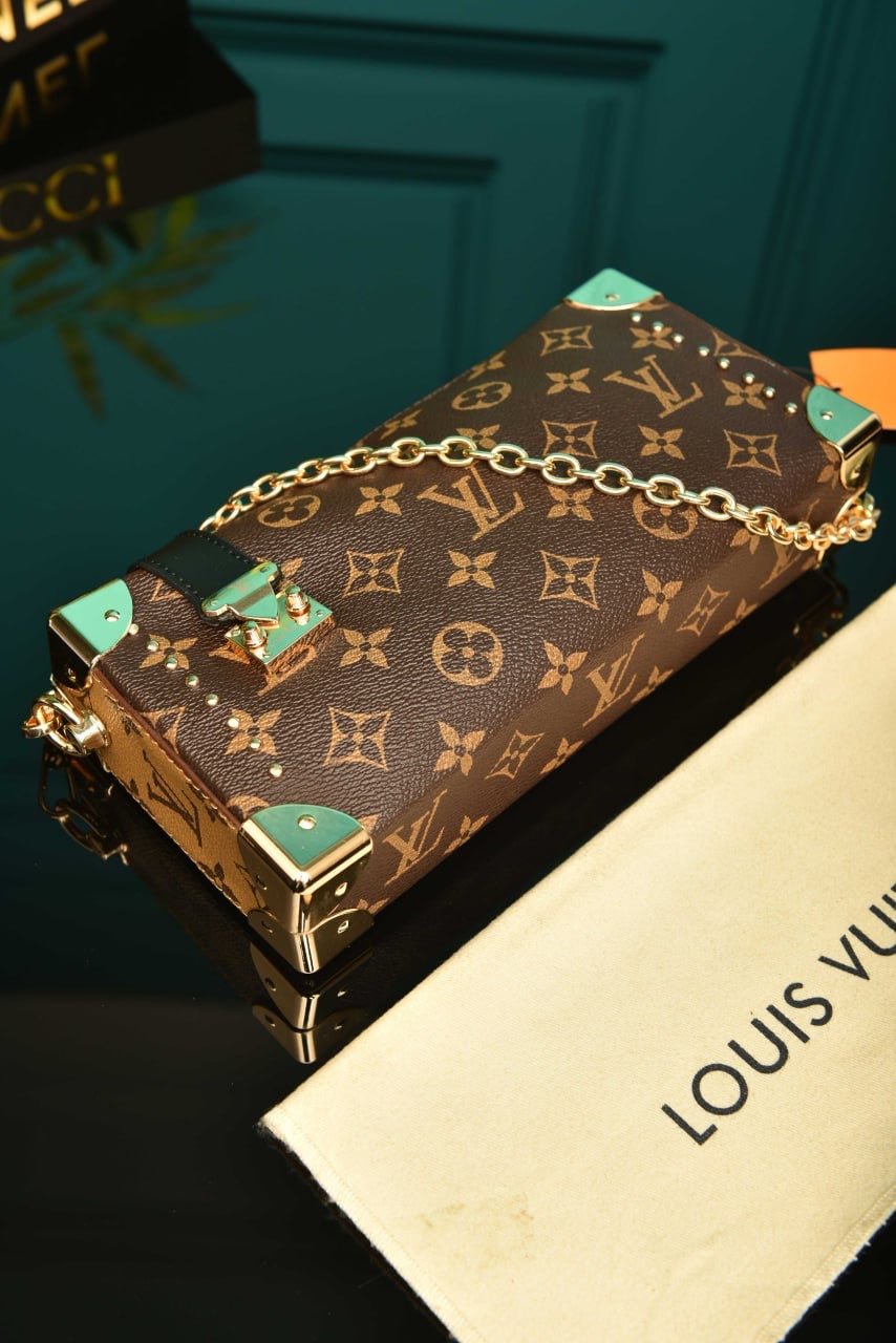 LV X TM SLIM TRUNK MONOGRAM (24cm x 11.5cm)