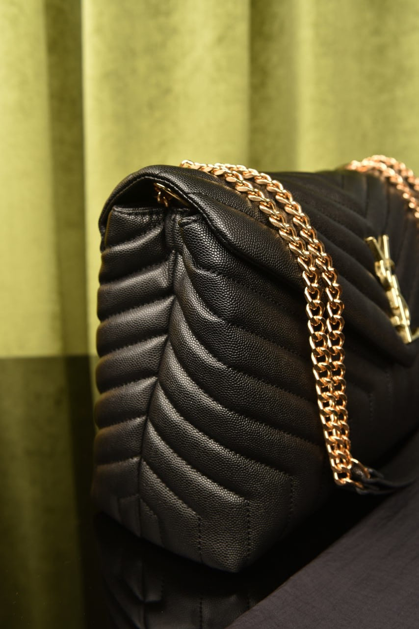 YSL LOULOU BLACK(24cm x 17cm)