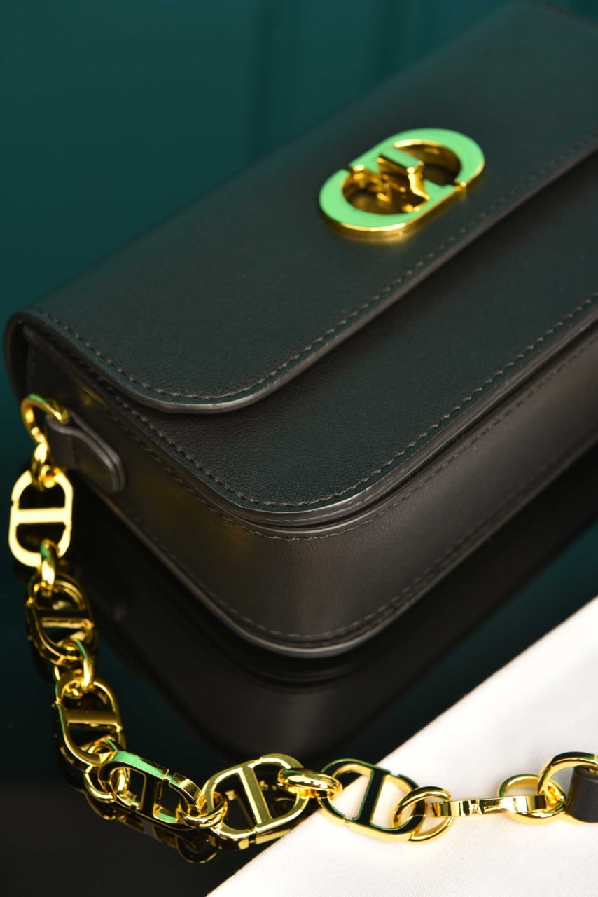 DIOR MEDIUM BAG BLACK (22cm x 15cm)