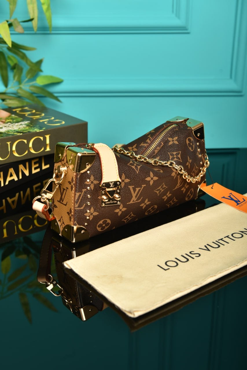 LV X TM SLIM TRUNK MONOGRAM (24cm x 11.5cm)