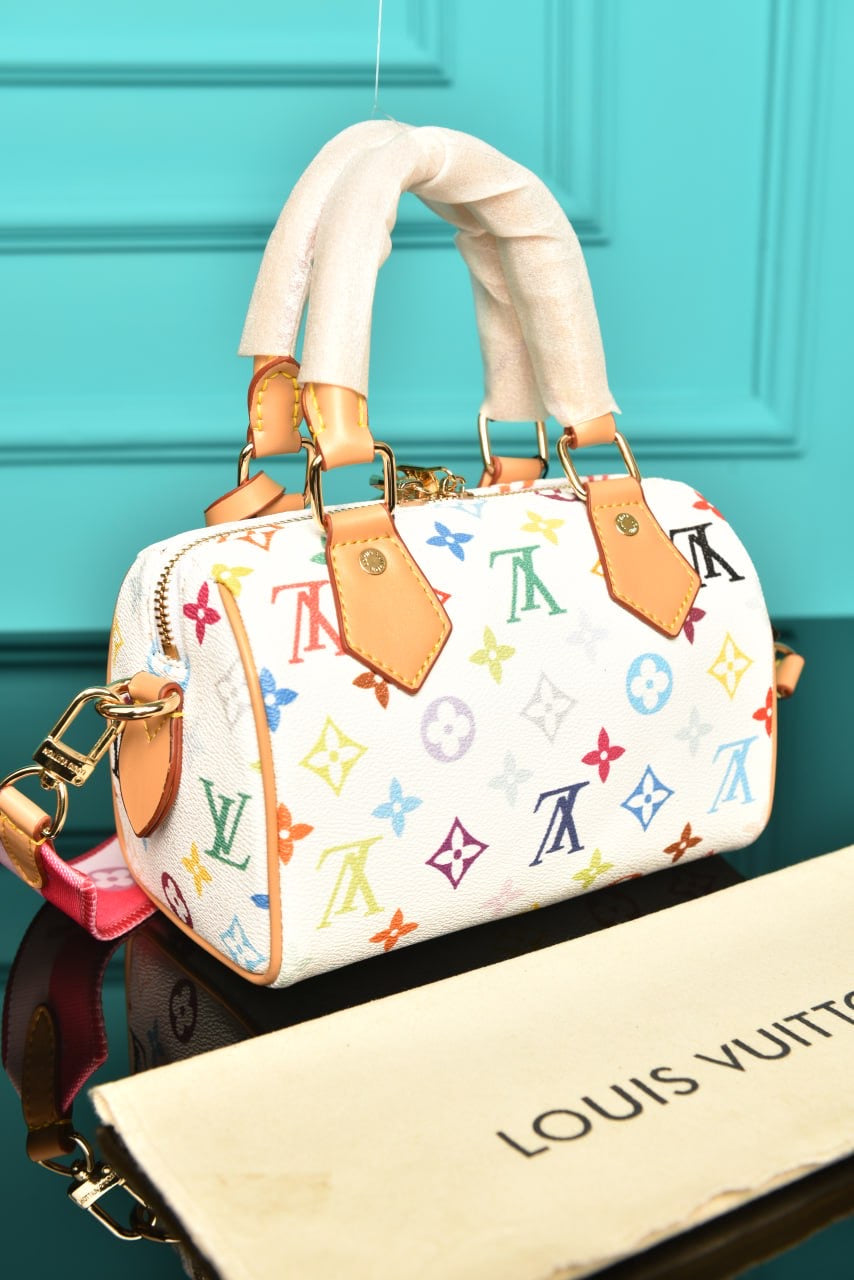 LV speedy bandouliere 20 (20cm x 13.5cm x 12cm)