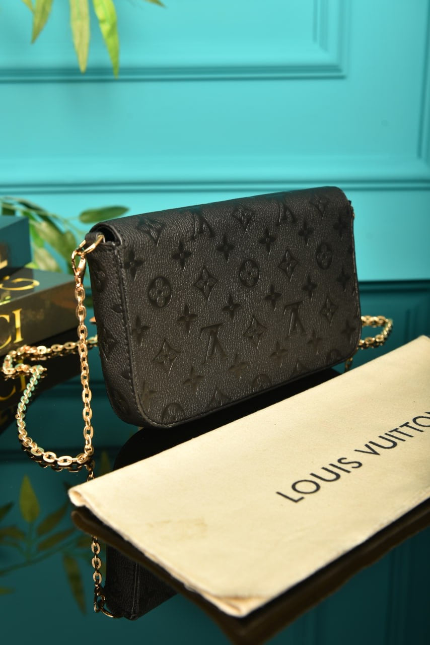 LV Felicie Pochette black monogram(21cm x 12cm)