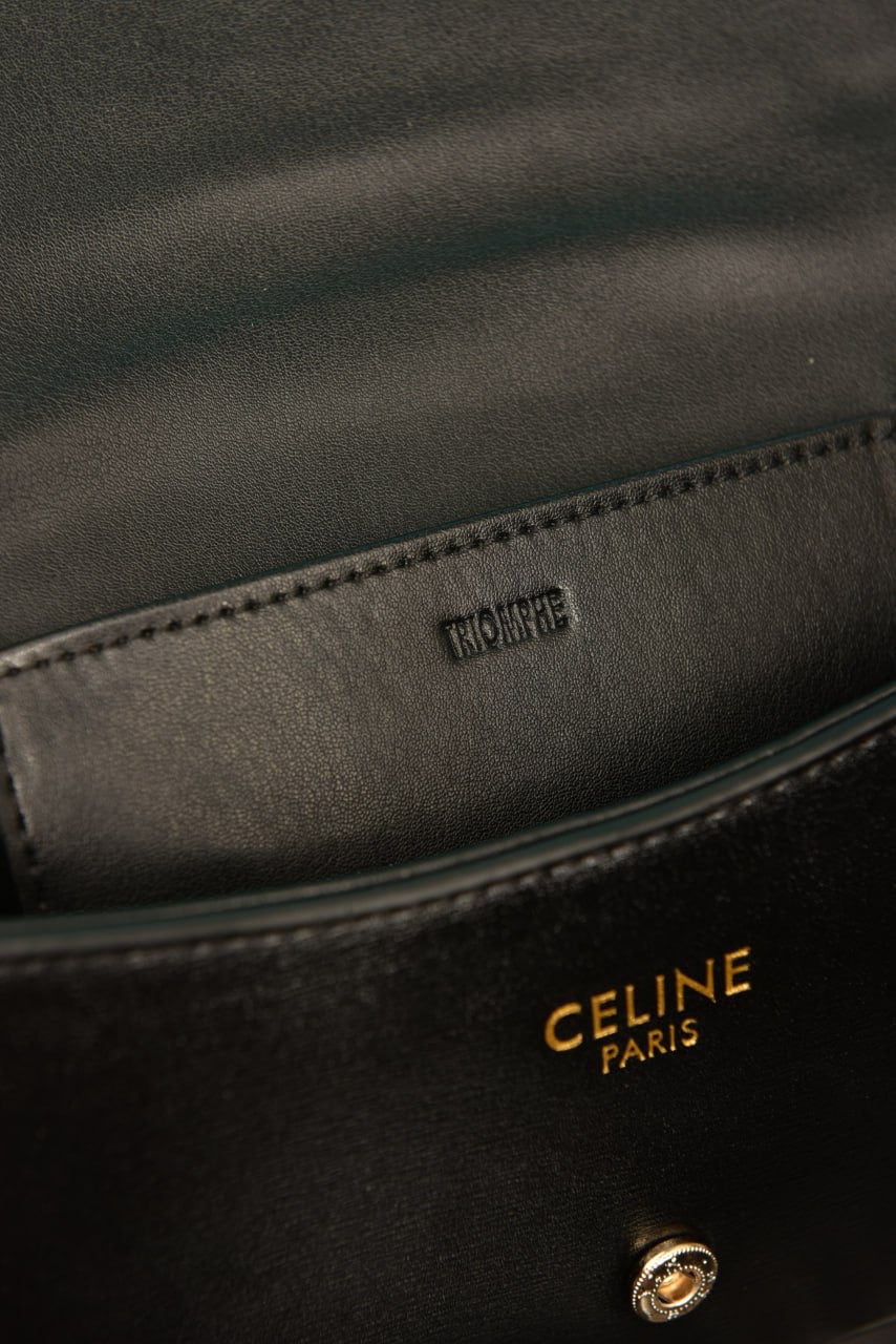 Celine Lola in shiny calfskin black(20cm x 11cm)