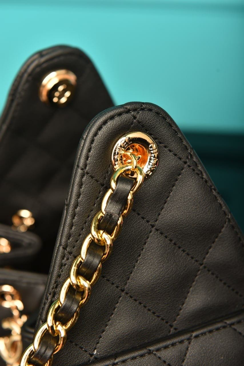 Chanel 25 black (30cm x 26cm x 14cm)