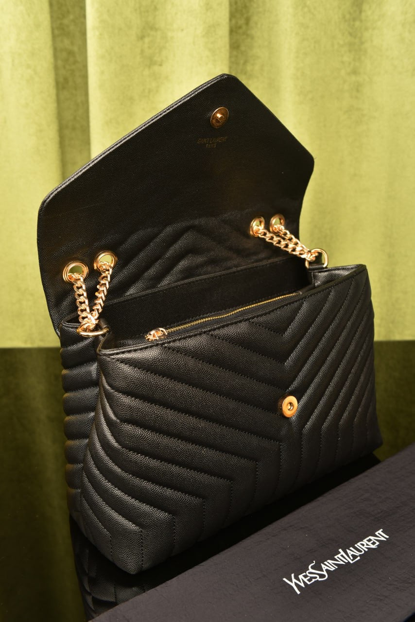 YSL LOULOU BLACK(24cm x 17cm)