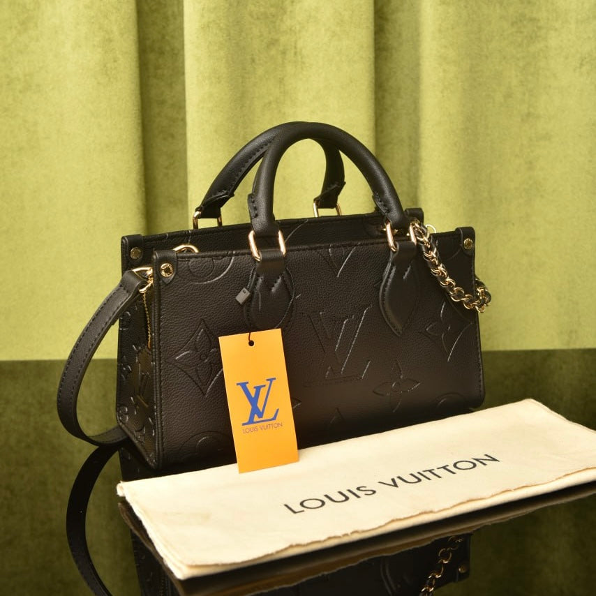 Louis Vuitton On The Go East West(25cm x 13cm)