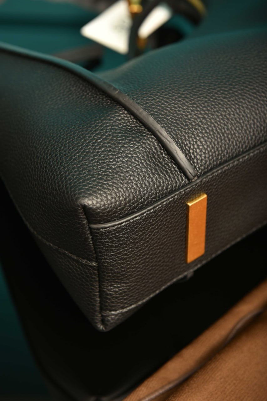 Tod’s shoulder bag black (31cm x 26cm)