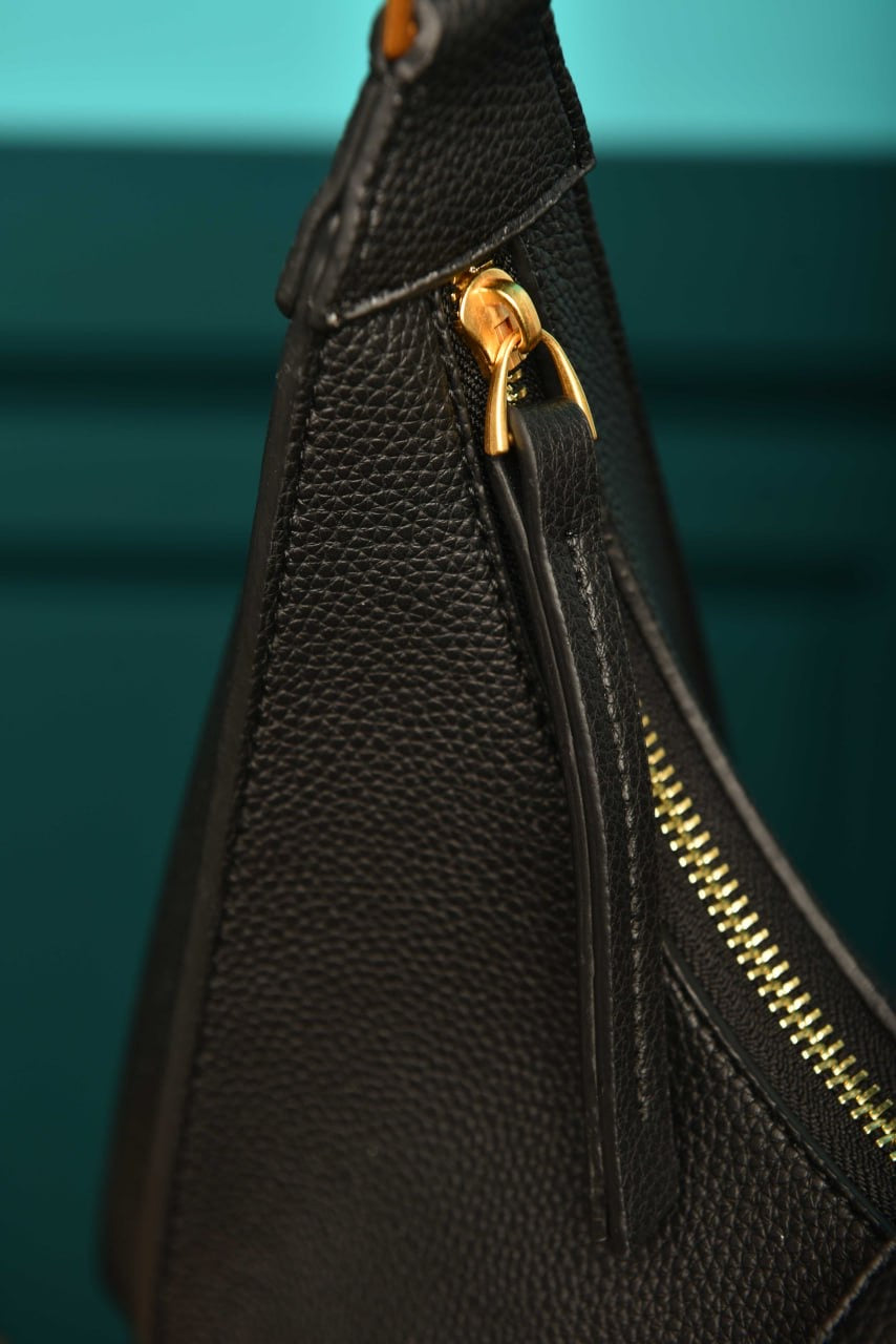 Tod’s shoulder bag black (31cm x 26cm)