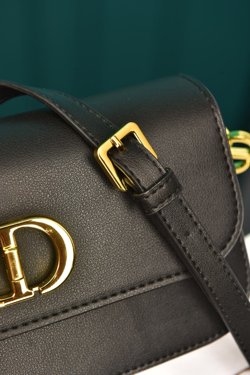 DIOR MEDIUM BAG BLACK (22cm x 15cm)