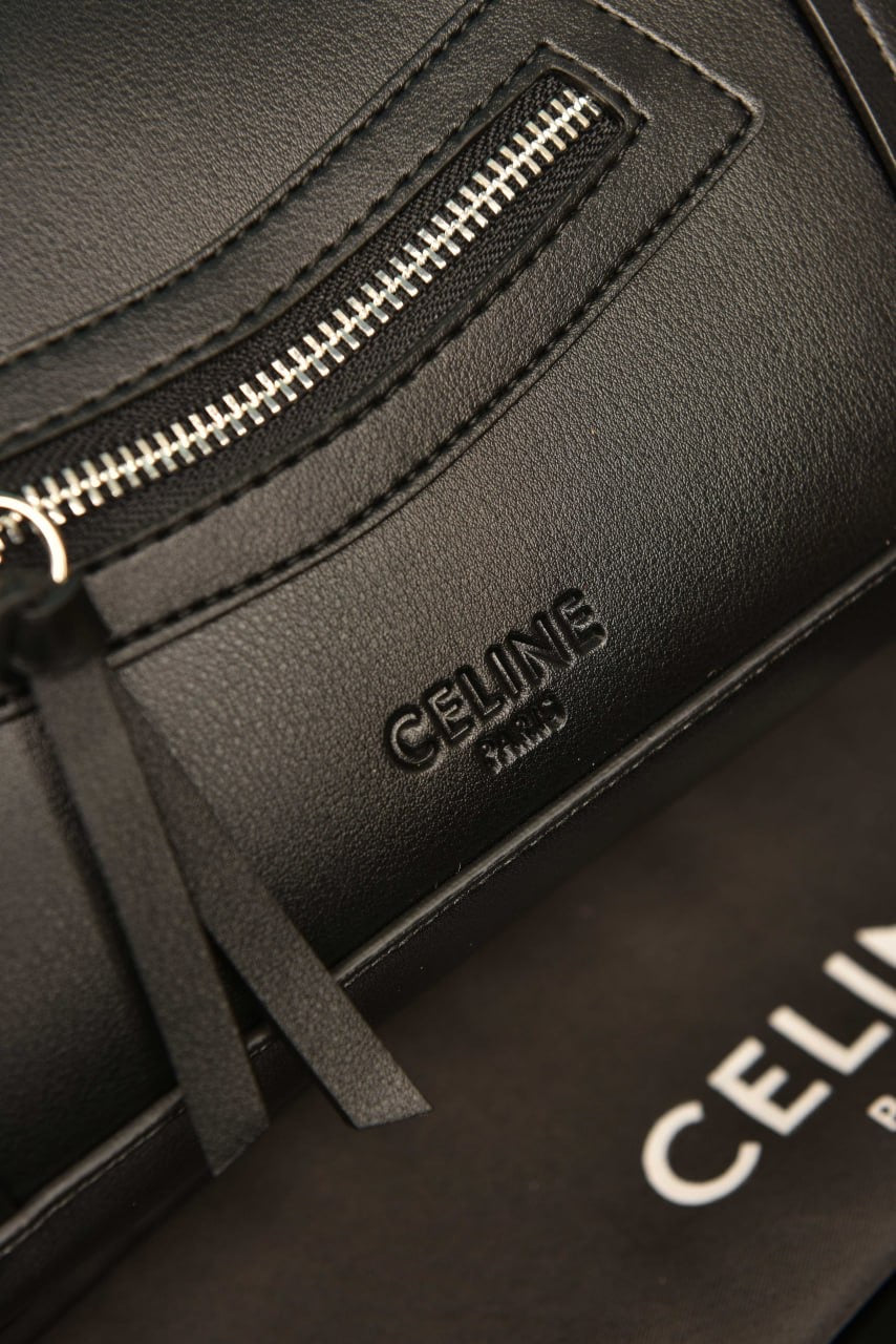 Small new luggage in supple shiny Lambskin(24cm x 15.5cm)