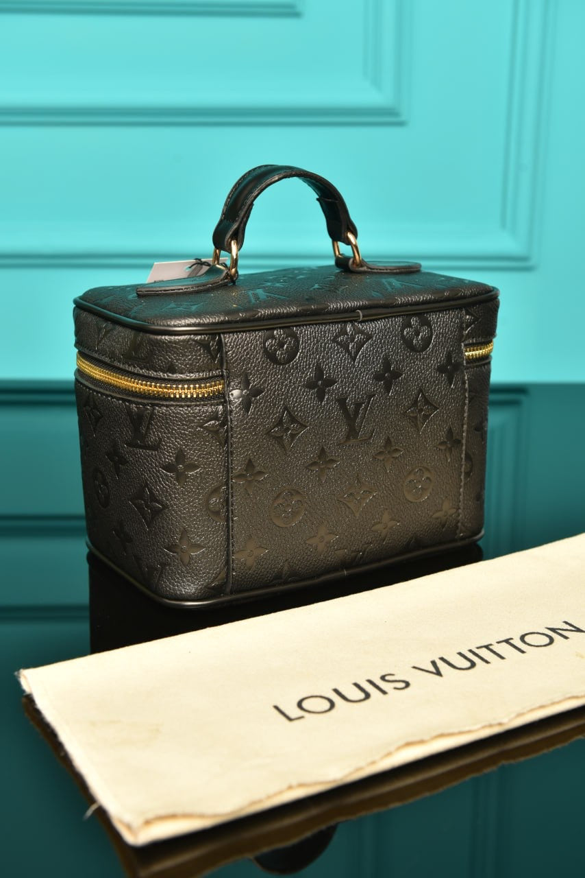 LV nice mini toiletry Monogram black (20cm x 14cm x 13cm)