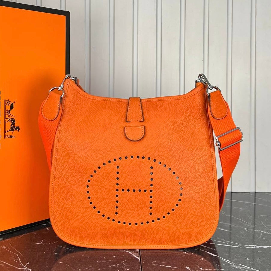Hermes Evelyne orange big size( 30cm x 29cm)