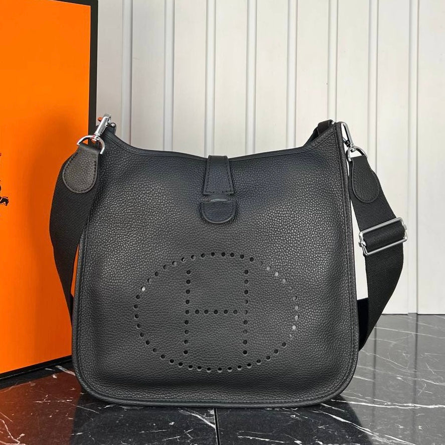 Hermes Evelyne black big size( 30cm x 29cm)